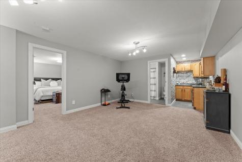 704 Hawk Drive Mahomet IL 61853