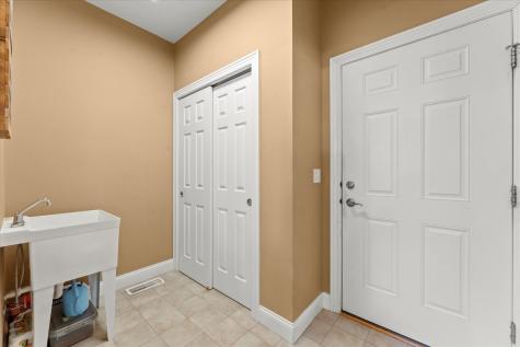 704 Hawk Drive Mahomet IL 61853