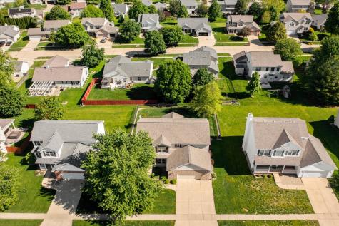 704 Hawk Drive Mahomet IL 61853