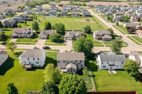704 Hawk Drive Mahomet IL 61853