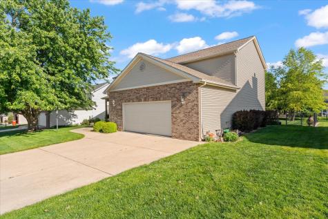 704 Hawk Drive Mahomet IL 61853