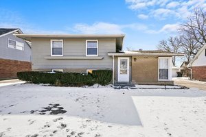 3949 168TH Place Country Club Hills IL 60478
