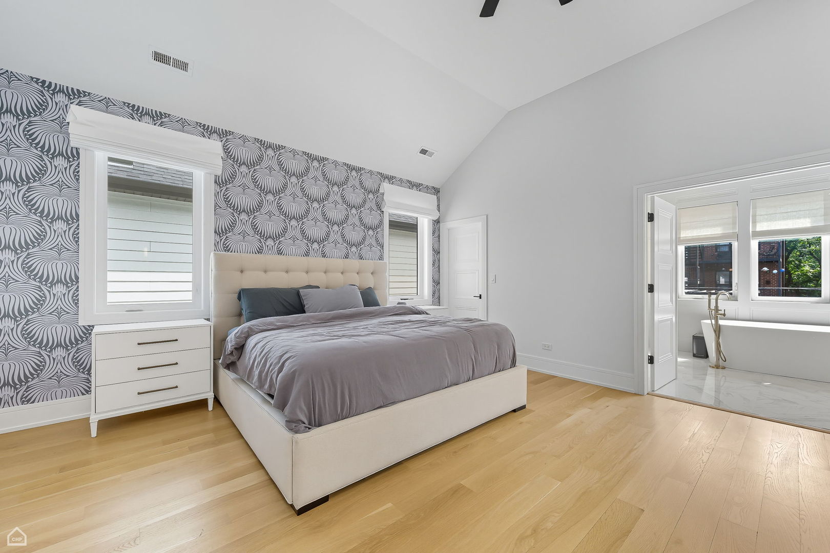 2421 West Belden Avenue Chicago IL 60647