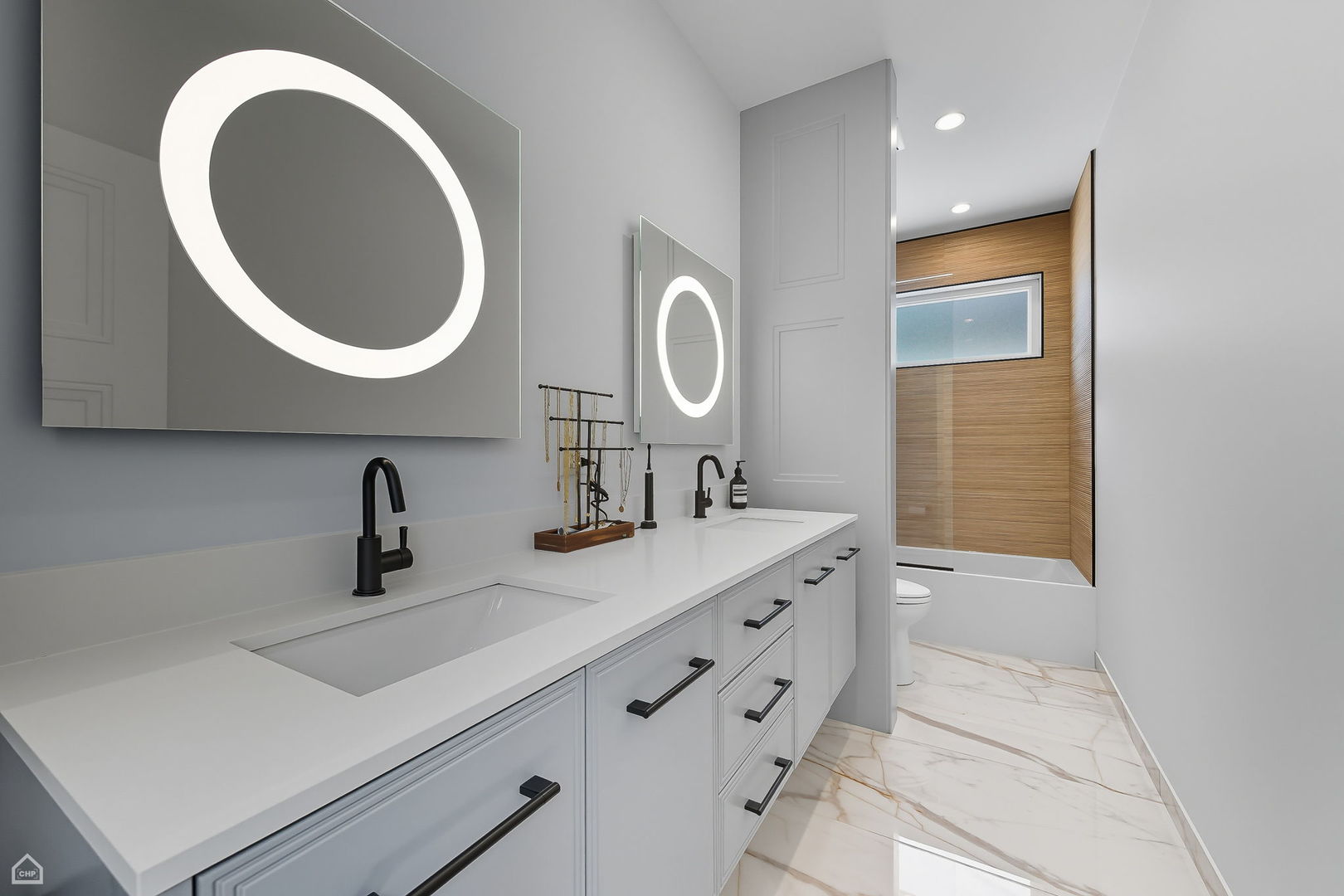 2421 West Belden Avenue Chicago IL 60647