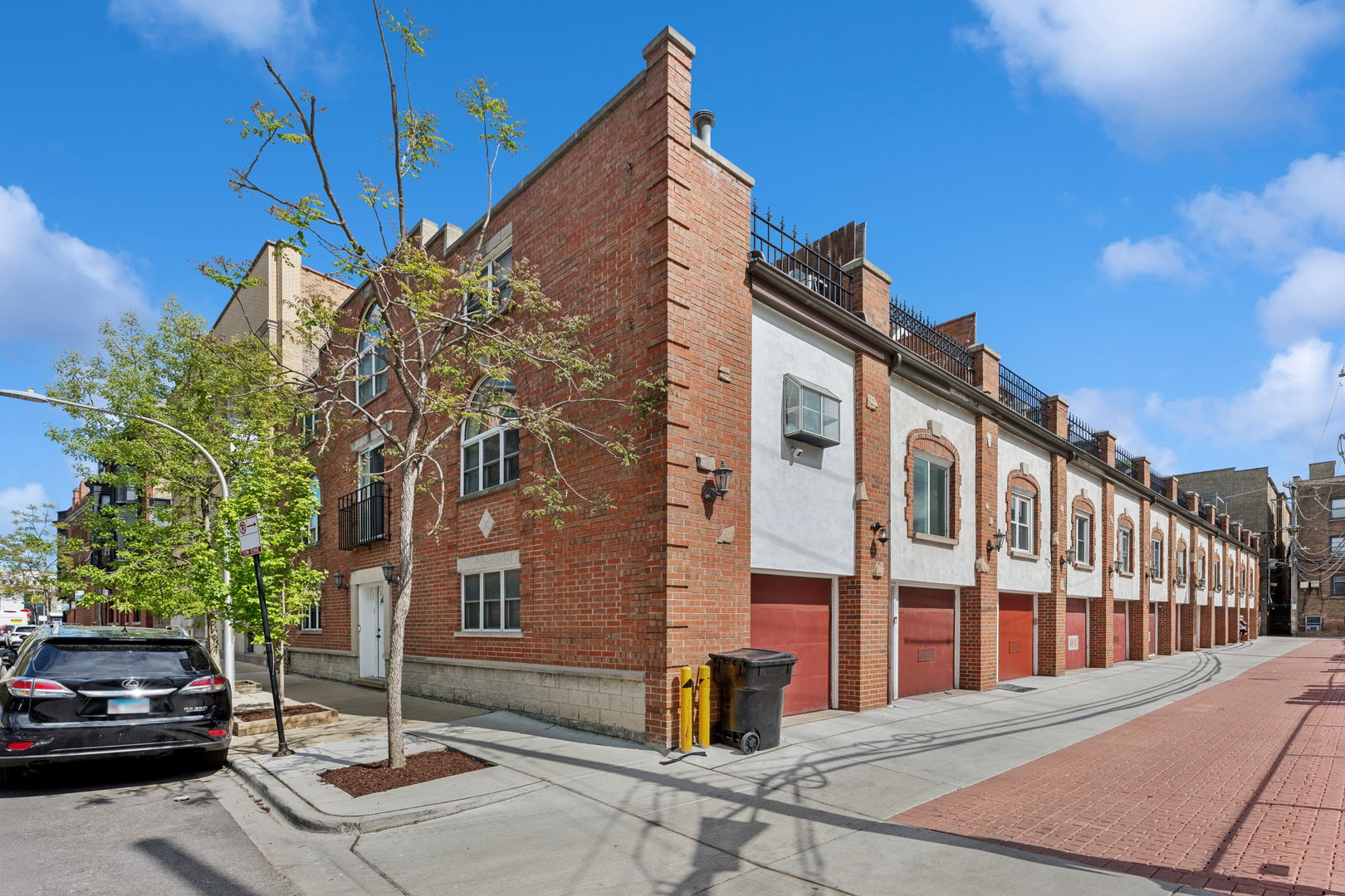 623 West Drummond Place Chicago IL 60614