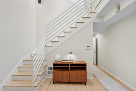 623 West Drummond Place Chicago IL 60614