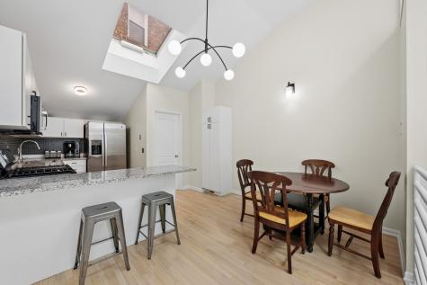 623 West Drummond Place Chicago IL 60614