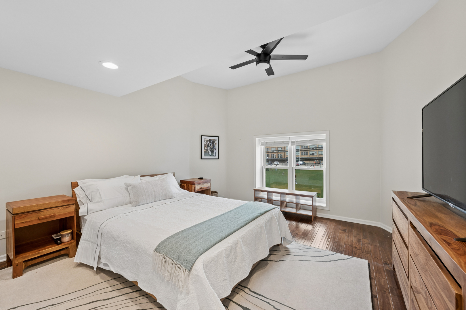 623 West Drummond Place Chicago IL 60614