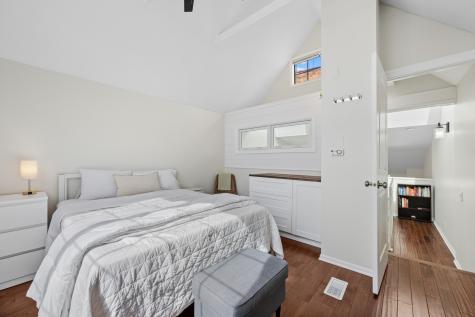 623 West Drummond Place Chicago IL 60614