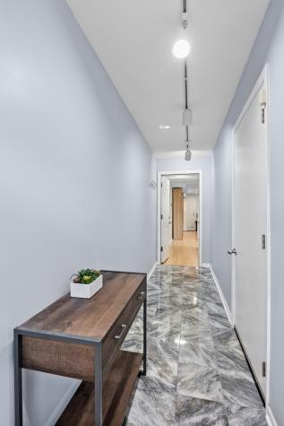 623 West Drummond Place Chicago IL 60614