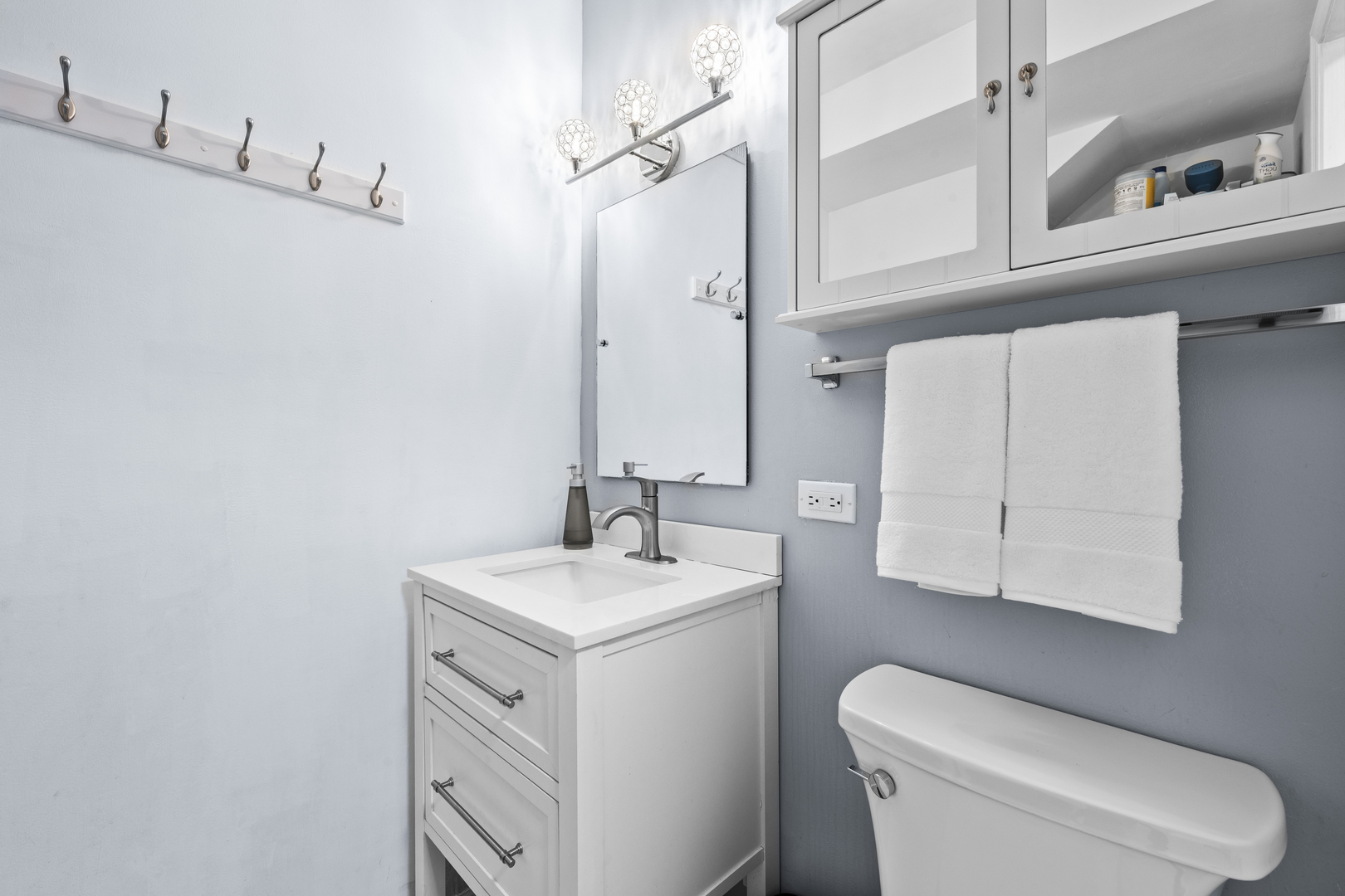 623 West Drummond Place Chicago IL 60614