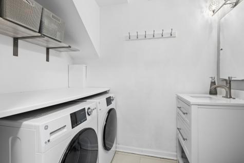 623 West Drummond Place Chicago IL 60614