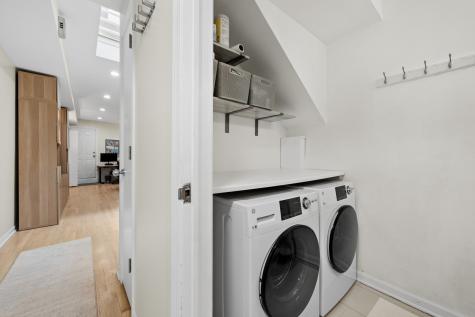 623 West Drummond Place Chicago IL 60614