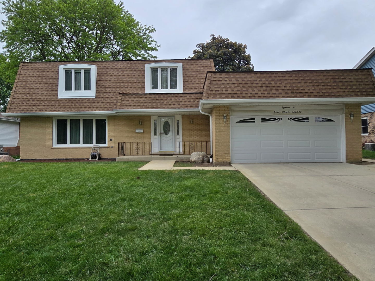 18W193 Holly Avenue Darien IL 60561