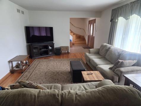 18W193 Holly Avenue Darien IL 60561