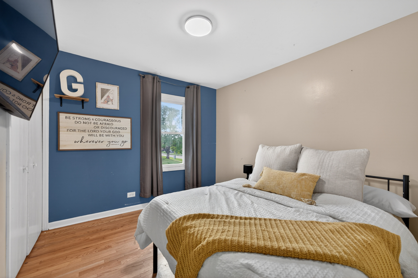 701 Buffalo Circle Carol Stream IL 60188