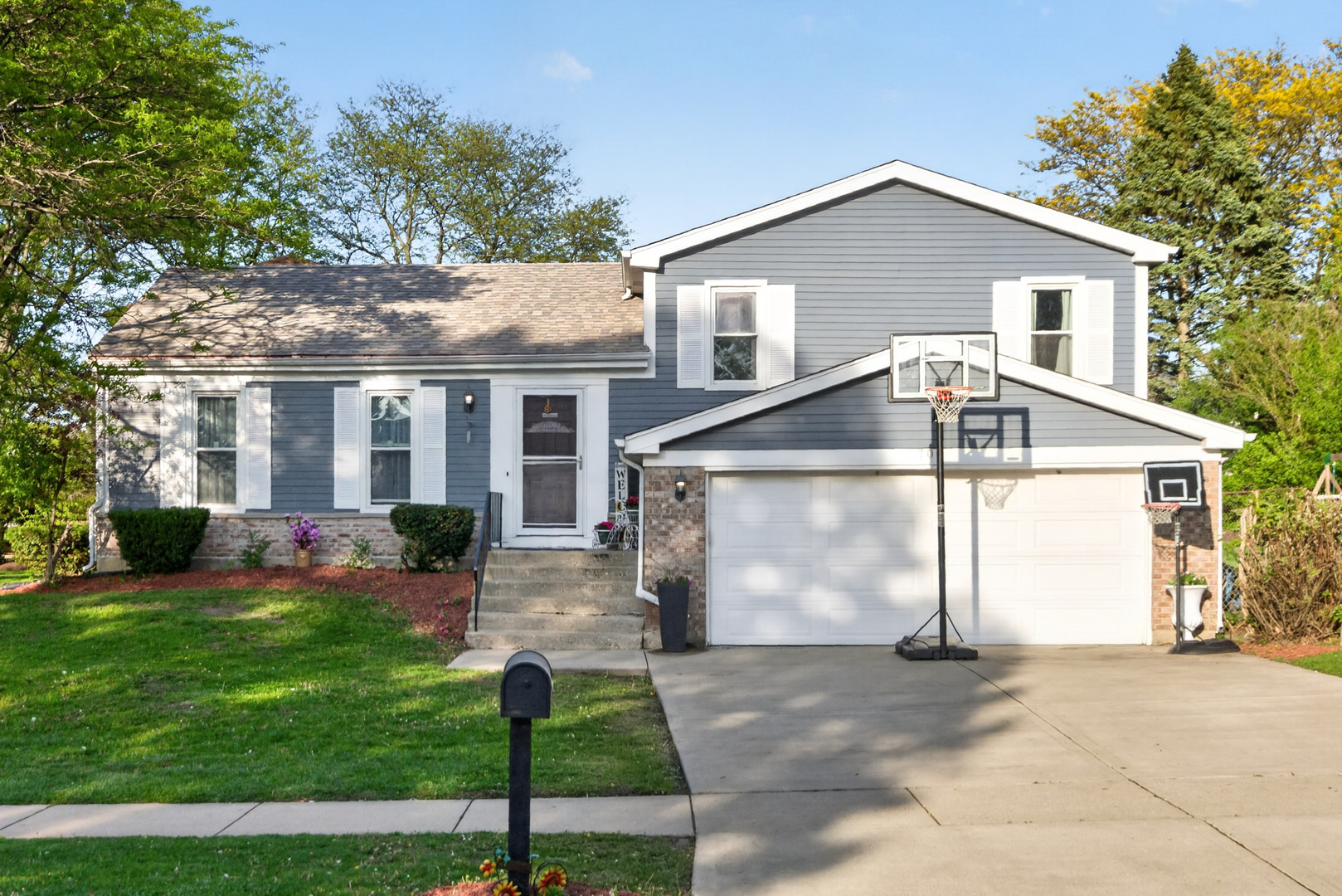 701 Buffalo Circle Carol Stream IL 60188