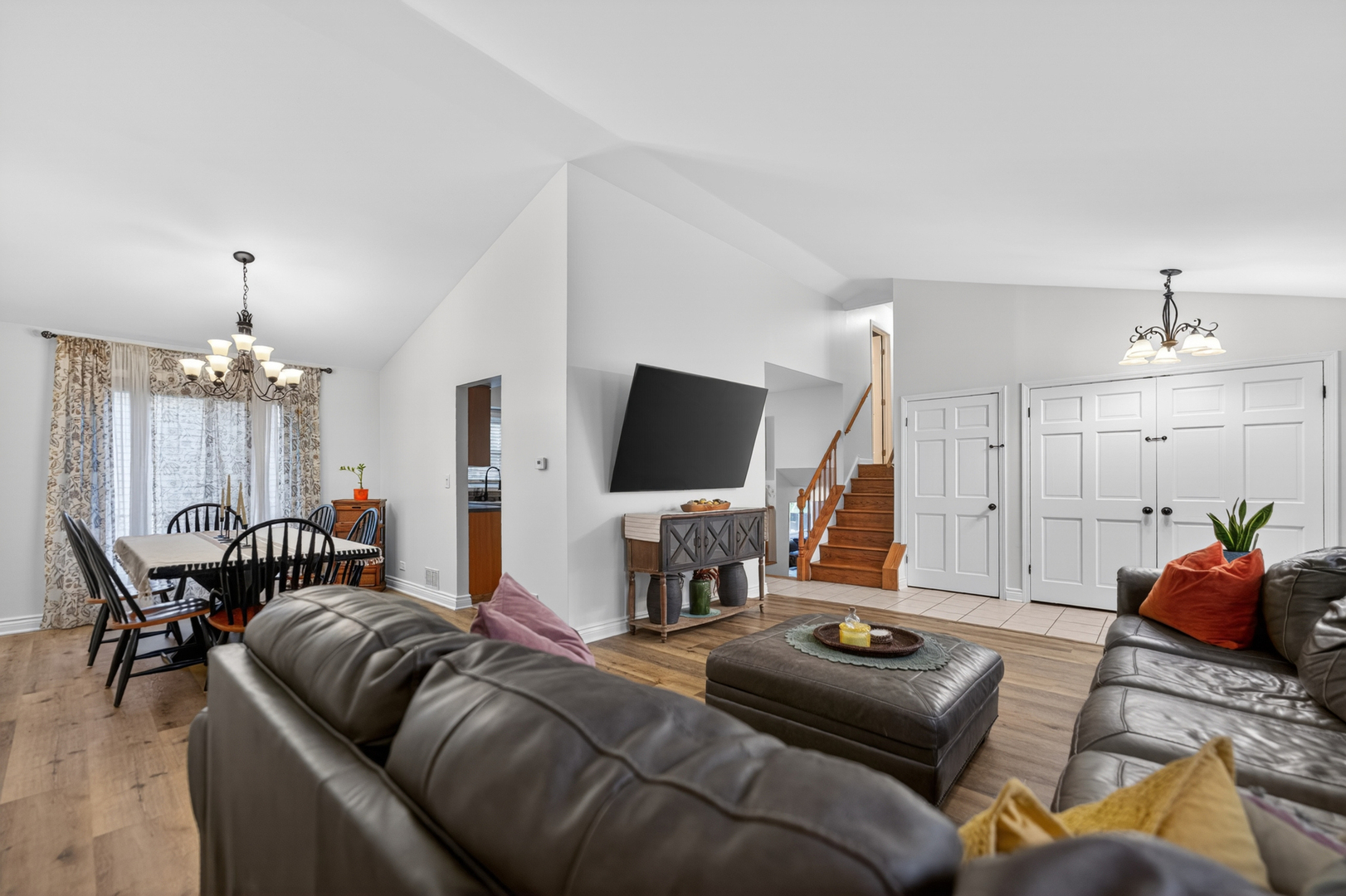 701 Buffalo Circle Carol Stream IL 60188