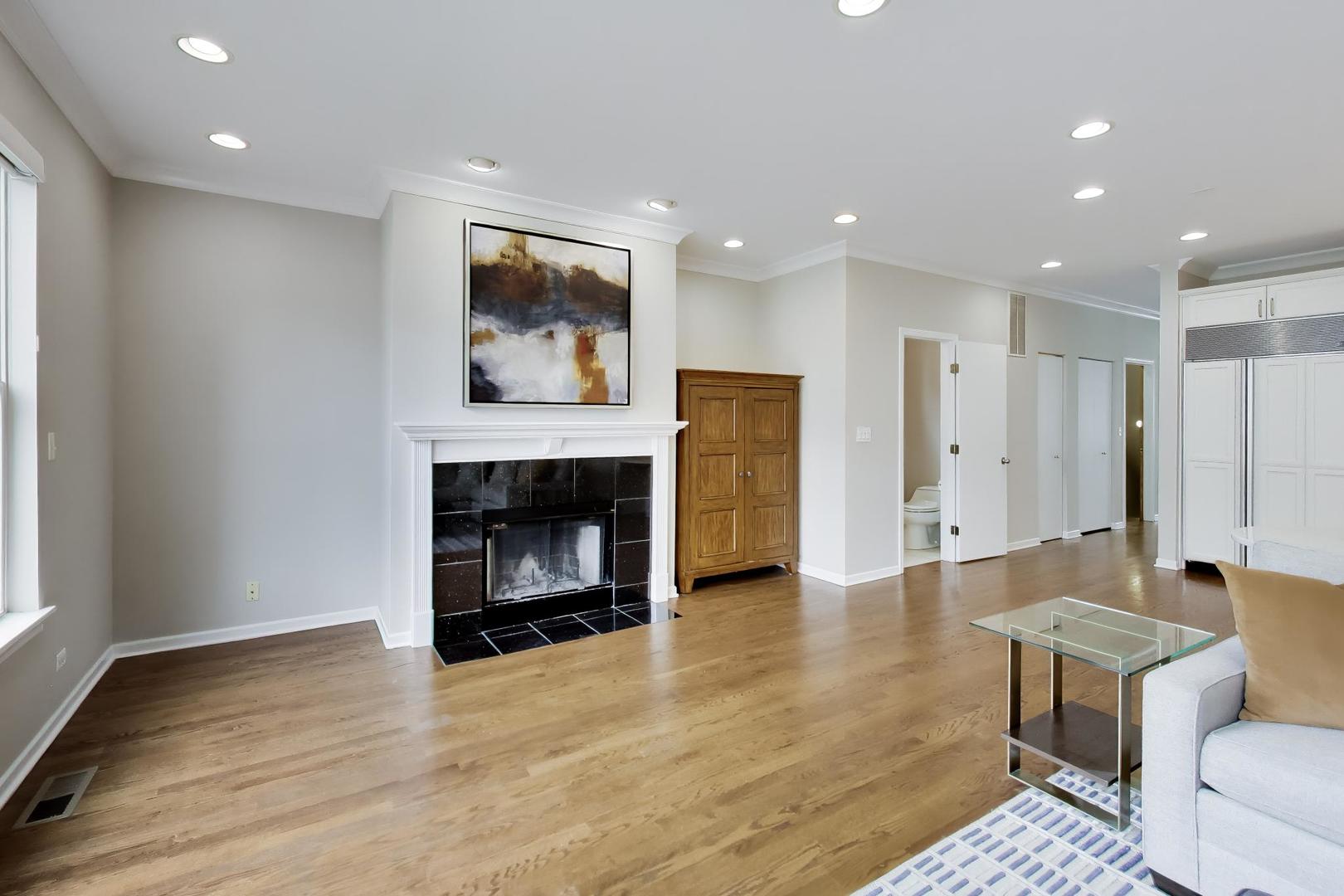 4856 South Cornell Avenue Chicago IL 60615