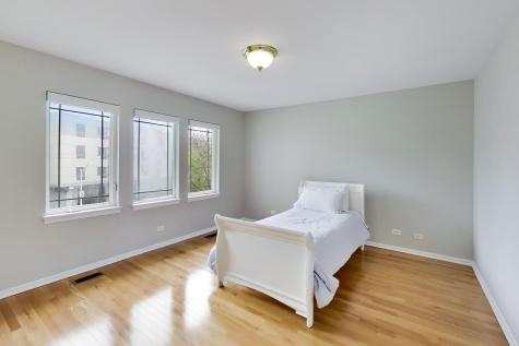 4856 South Cornell Avenue Chicago IL 60615