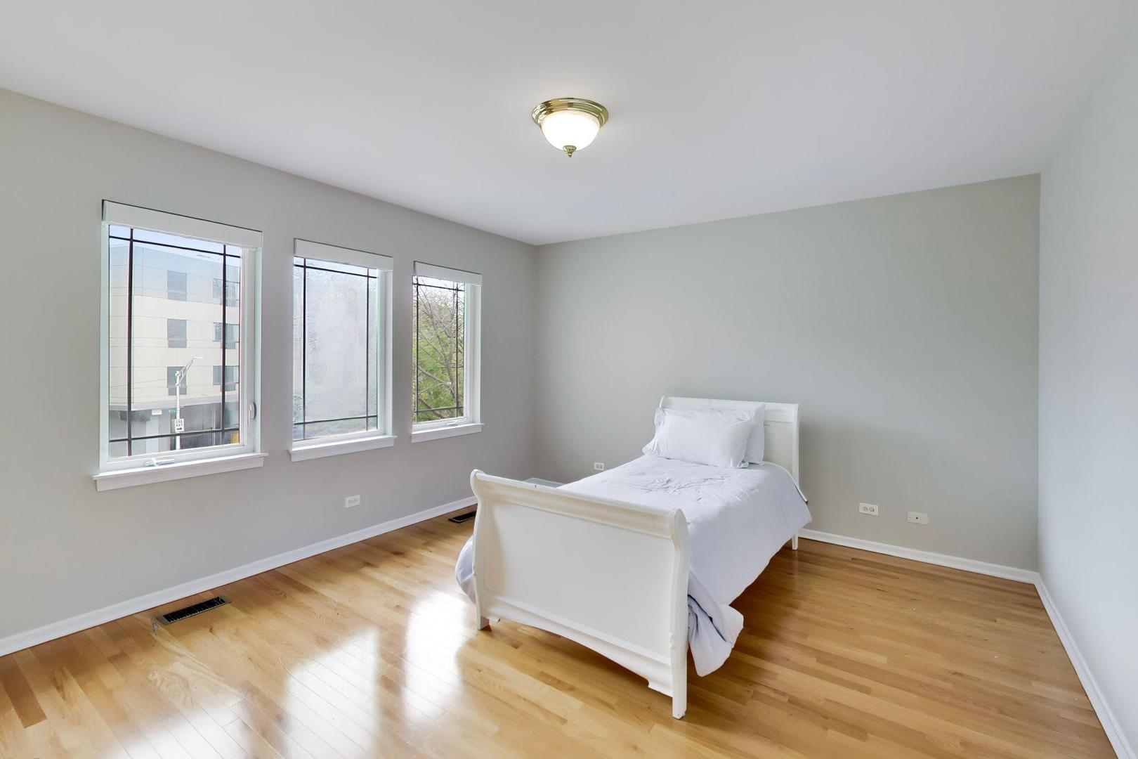 4856 South Cornell Avenue Chicago IL 60615