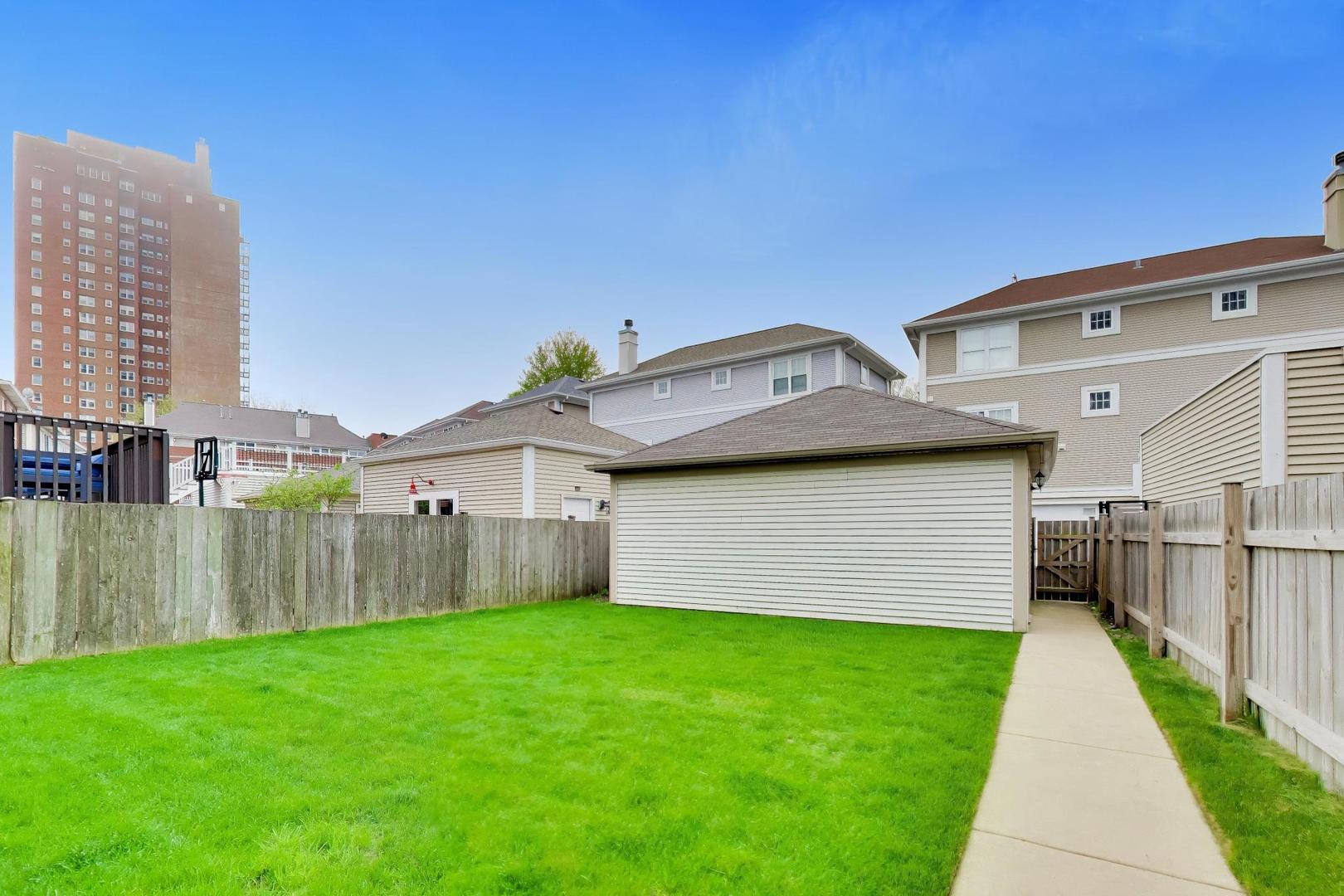 4856 South Cornell Avenue Chicago IL 60615