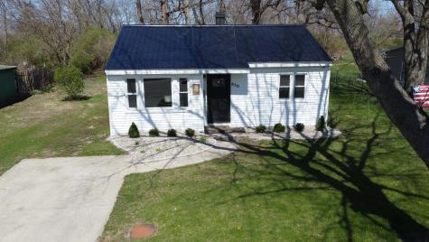 850 East Locust Street Watseka IL 60970