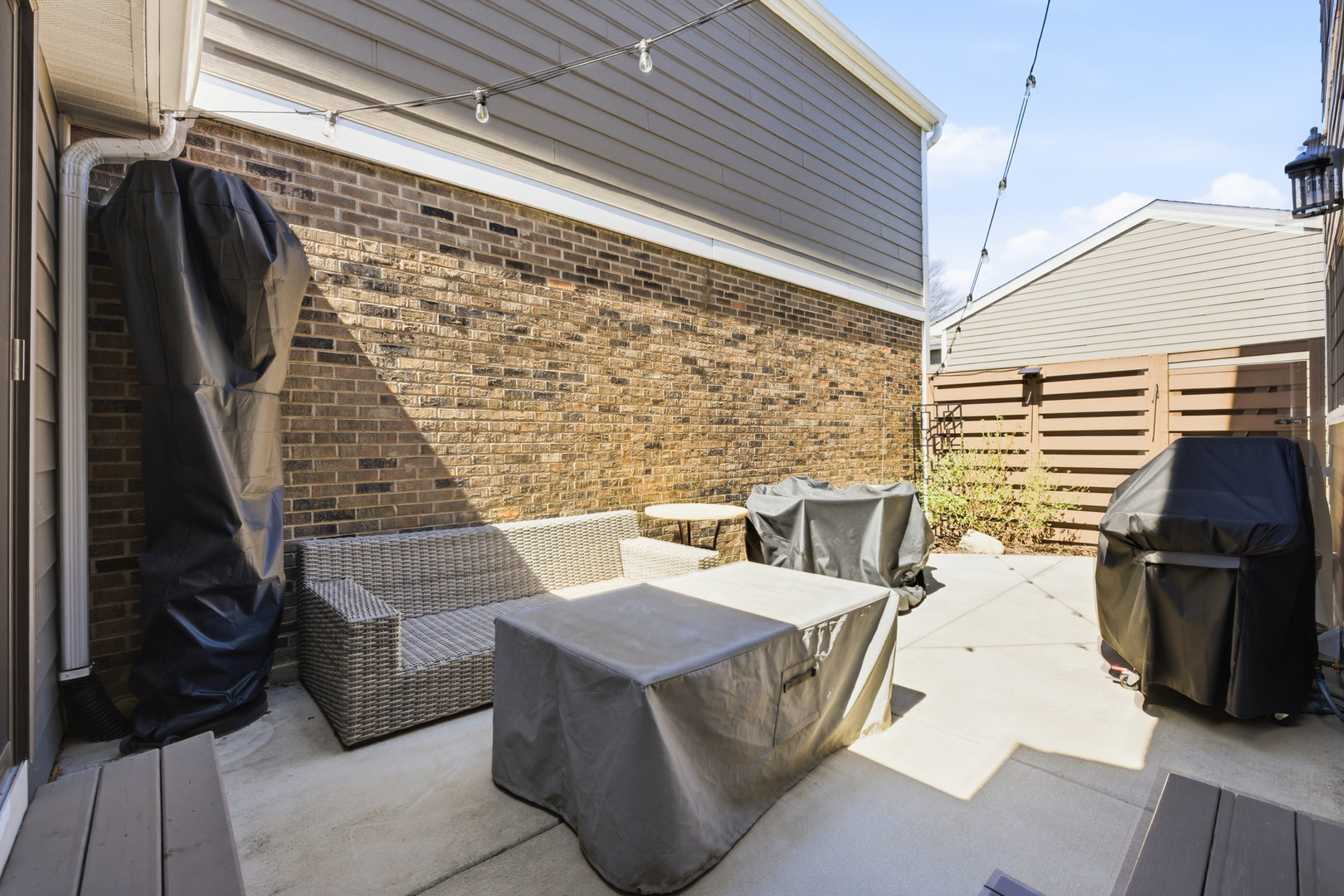 2105 Timber Lane Wheaton IL 60189