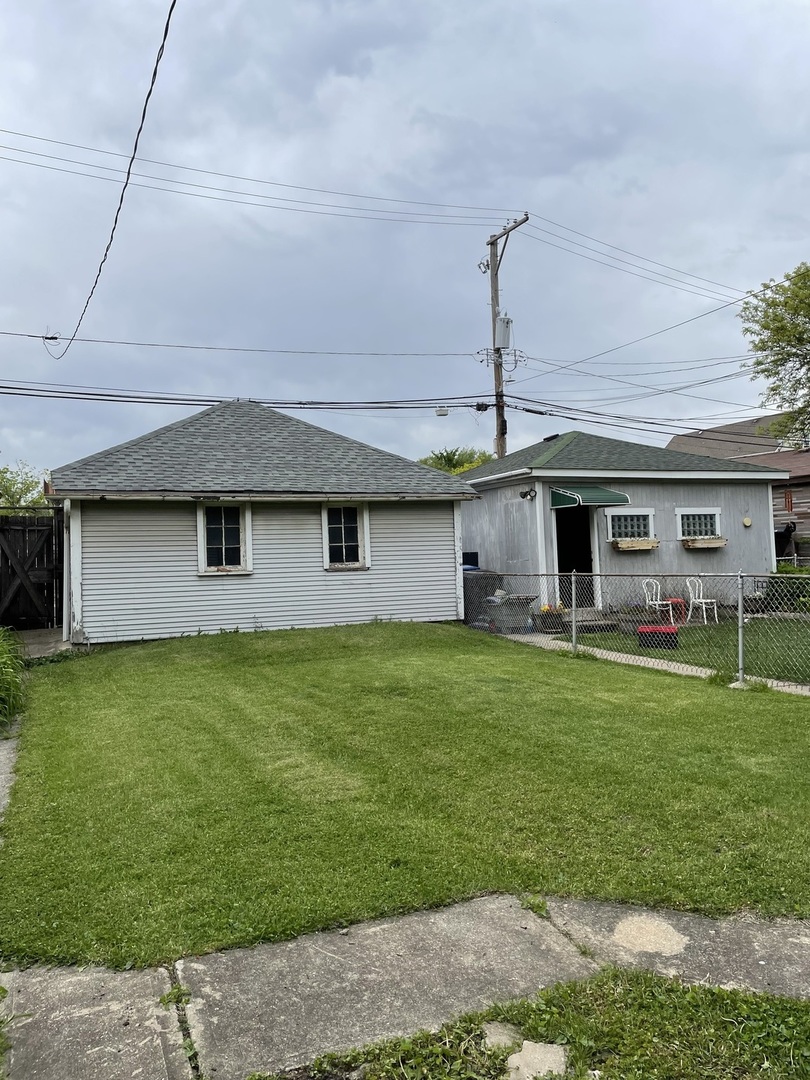 3248 North Richmond Street Chicago IL 60618