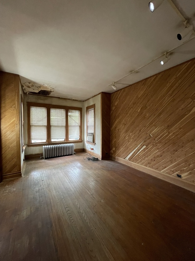 3248 North Richmond Street Chicago IL 60618