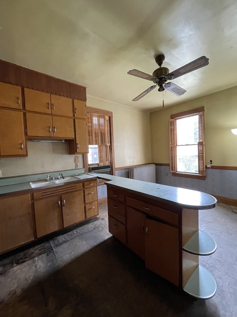 3248 North Richmond Street Chicago IL 60618
