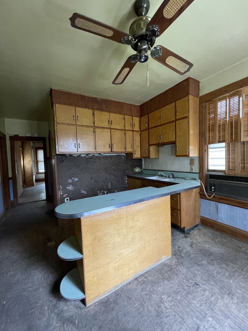 3248 North Richmond Street Chicago IL 60618