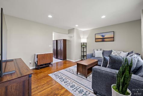 502 East Oak Street Lake In The Hills IL 60156