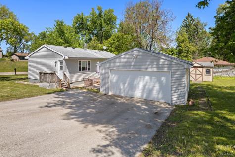 502 East Oak Street Lake In The Hills IL 60156
