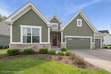 1569 Dempsey Drive St. Charles IL 60174