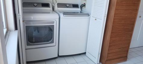 4922-B South Cornell Avenue Chicago IL 60615