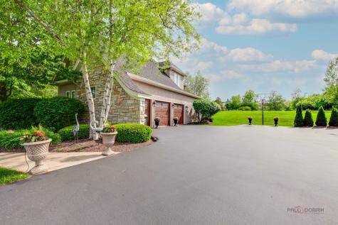 39598 Orchard Bluff Lane Wadsworth IL 60083