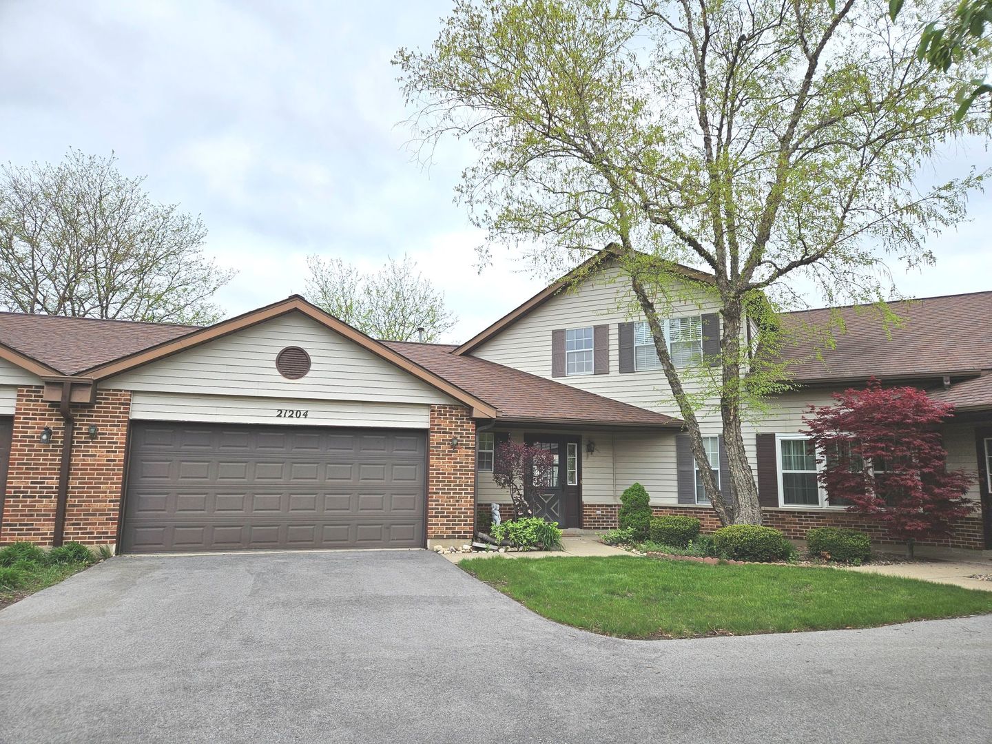 21204 West Silktree Circle Plainfield IL 60544