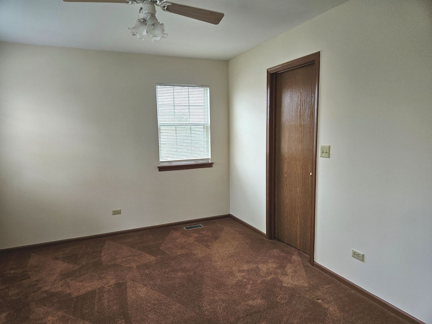 21204 West Silktree Circle Plainfield IL 60544