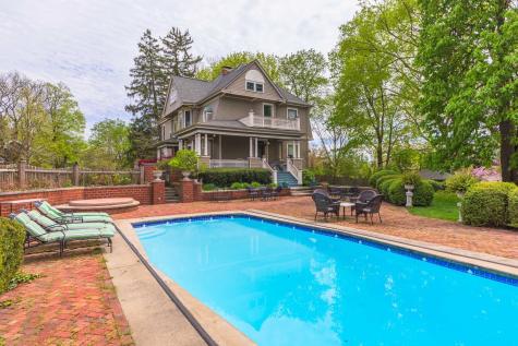 5 Broadway Place Normal IL 61761