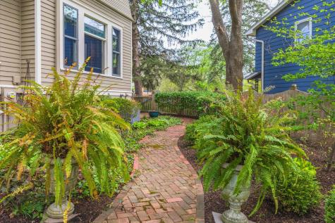 5 Broadway Place Normal IL 61761