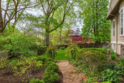 5 Broadway Place Normal IL 61761