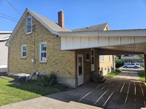 2041 Elm Street Quincy IL 62301