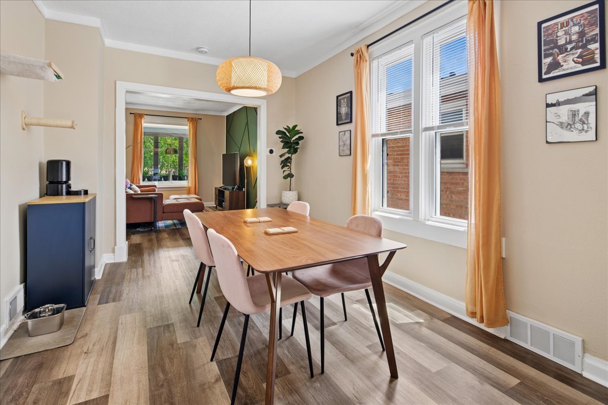 4450 North Kasson Avenue Chicago IL 60630