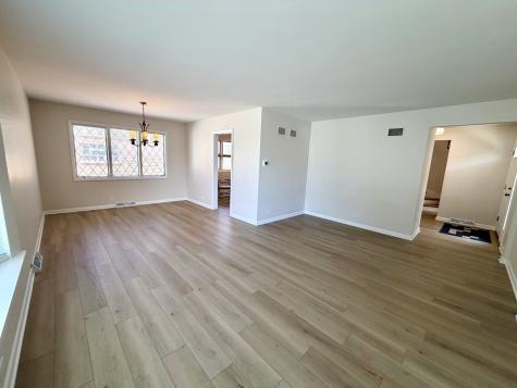 8927 South Sacramento Avenue Evergreen Park IL 60805