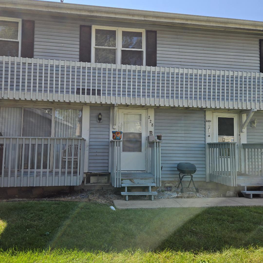 228 Elkhorn Court Bolingbrook IL 60440