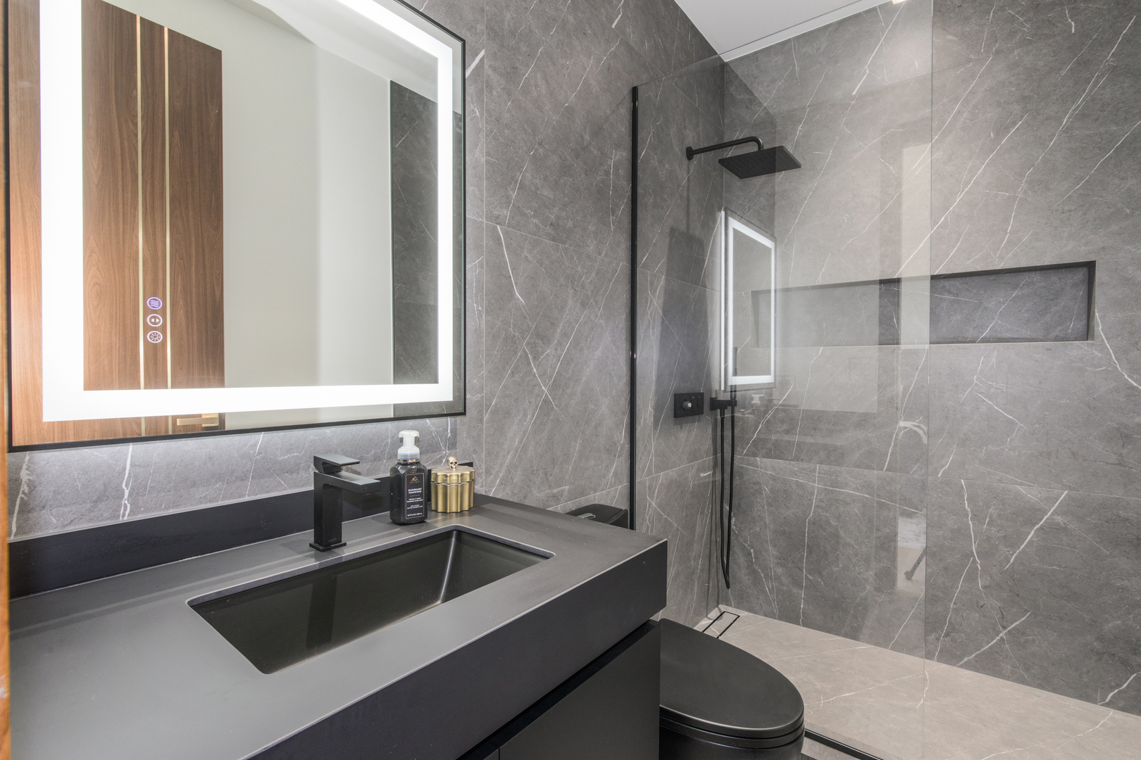 1344 South Chester Avenue Park Ridge IL 60068