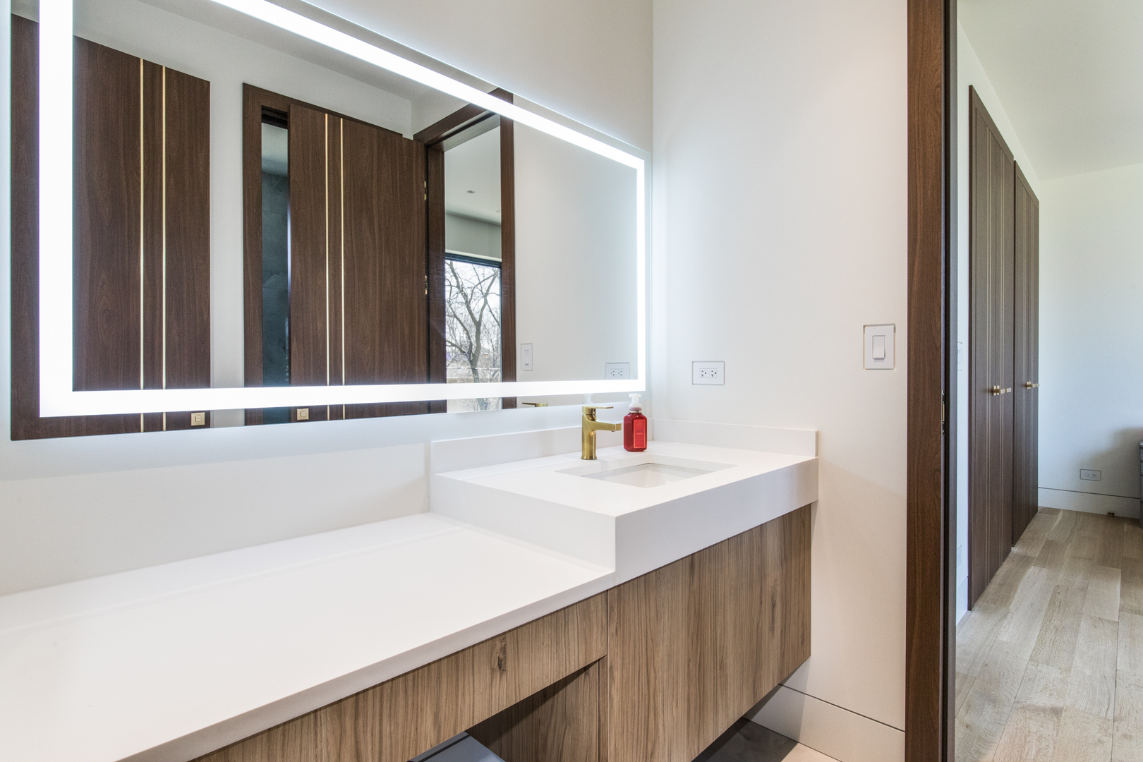 1344 South Chester Avenue Park Ridge IL 60068
