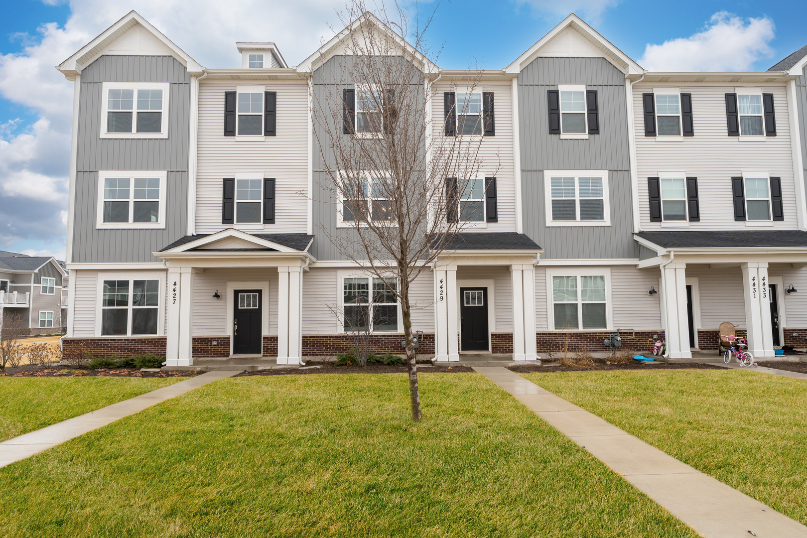 4429 Chelsea Manor Circle Aurora IL 60504
