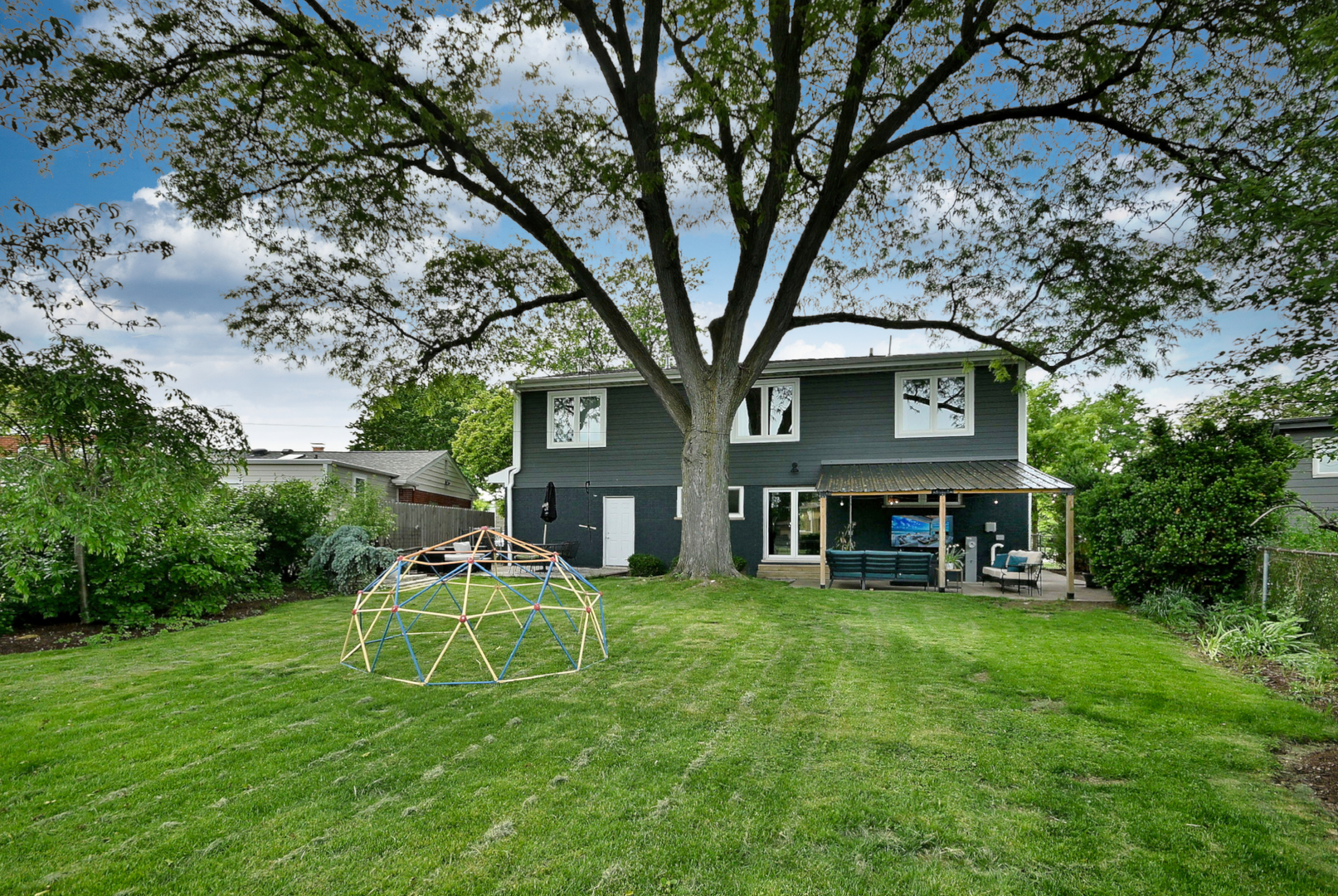 334 East Huntington Lane Elmhurst IL 60126